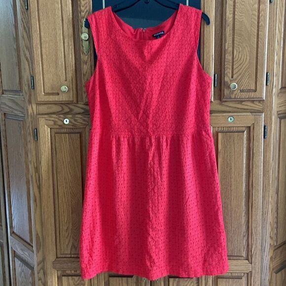 George Rock and Red Eyelet Cap Sleeve Fit and Flare Knee Length Casual Dress - Picture 5 of 13